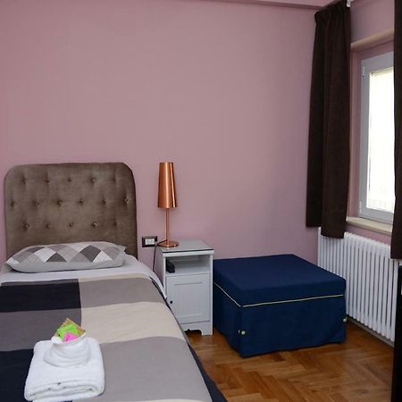 B&B Aurora Domus D'A-Mare Pesaro Luaran gambar