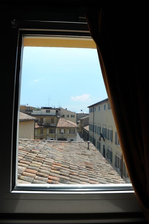 B&B Aurora Domus D'A-Mare Pesaro Bilik gambar