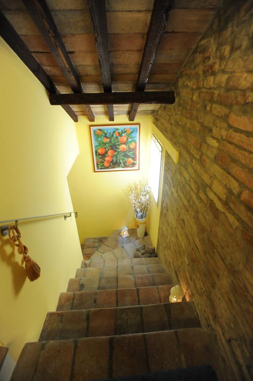 B&B Aurora Domus D'A-Mare Pesaro Luaran gambar
