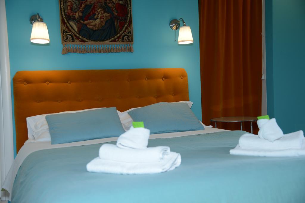 B&B Aurora Domus D'A-Mare Pesaro Luaran gambar