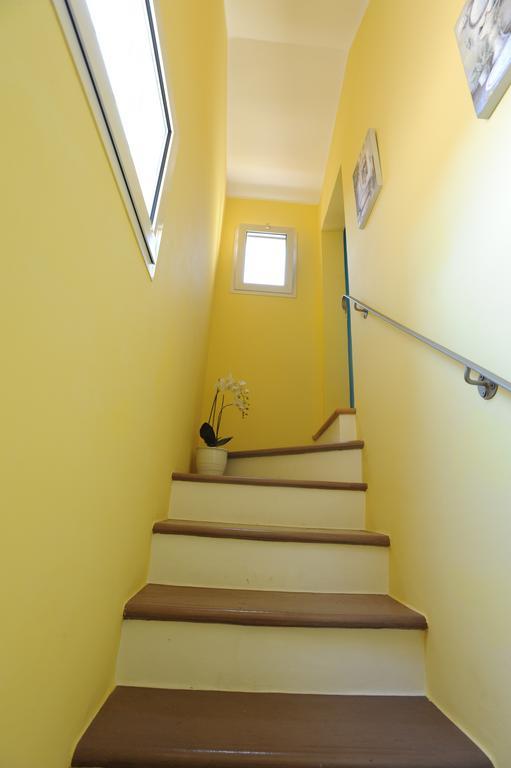 B&B Aurora Domus D'A-Mare Pesaro Luaran gambar
