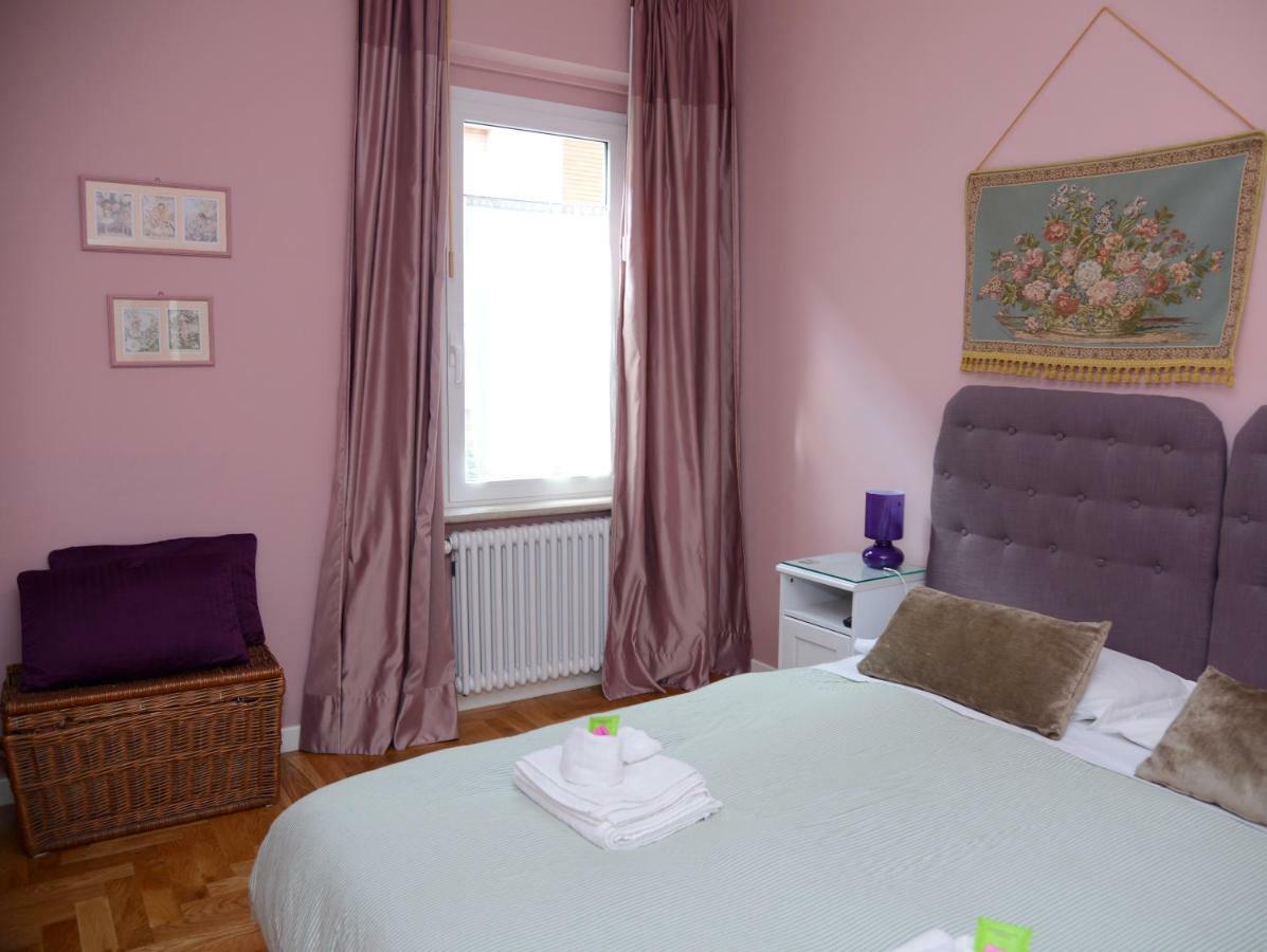 B&B Aurora Domus D'A-Mare Pesaro Luaran gambar